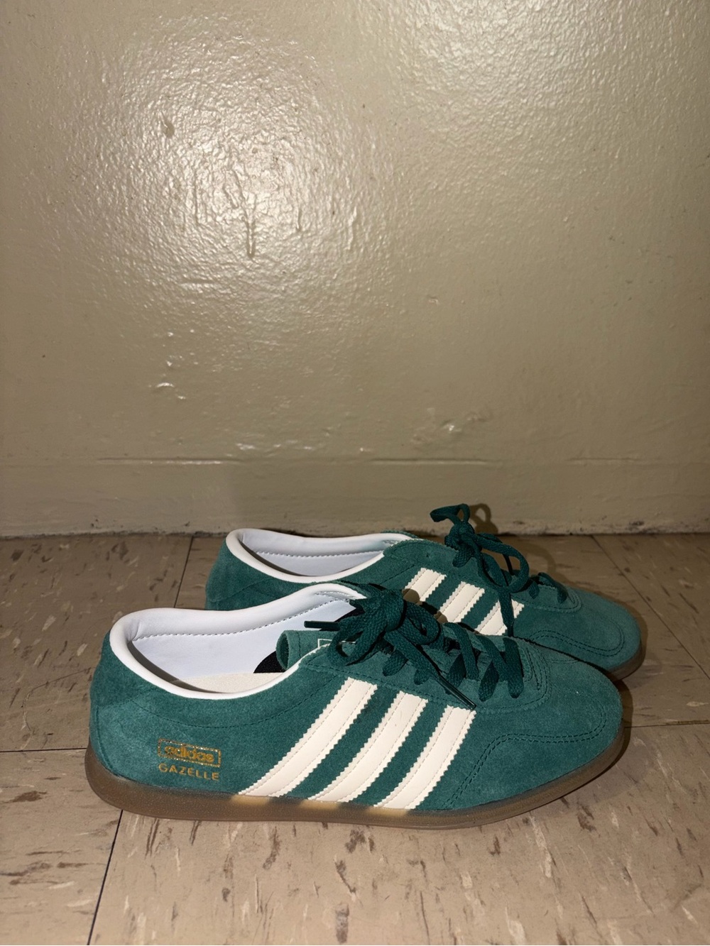 adidas Originals Gazelle Lo Pro sneakers in green and white - Picture 4 of 4